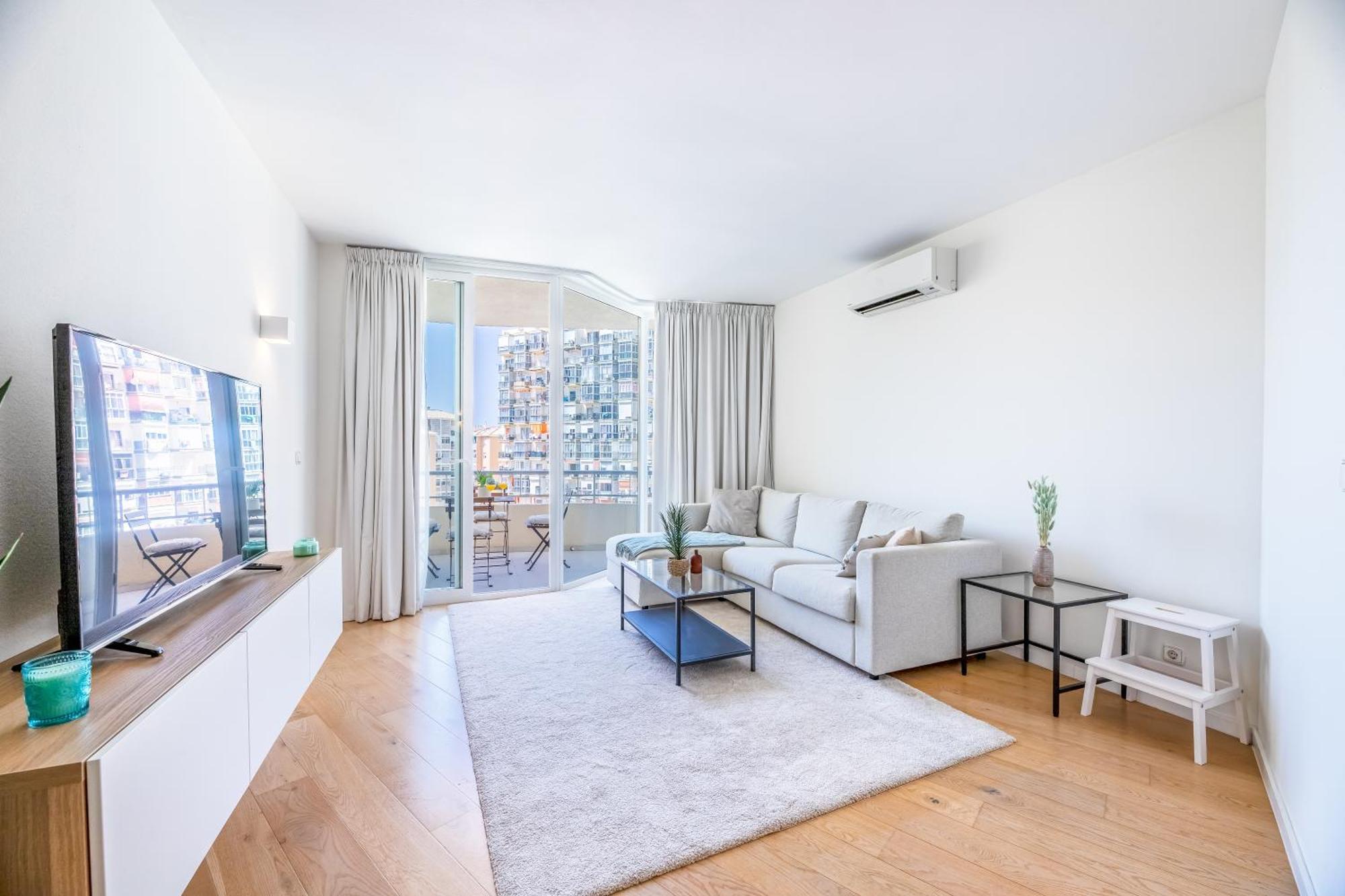 Stylish 2bd In The Centre 10 Minutes Away From The * Торремолинос